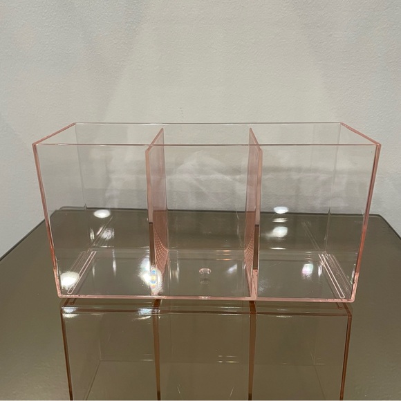 Pink Acrylic Makeup Organizers Rotating Tray Pink Blush Color Makeup Holders - Picture 13 of 16